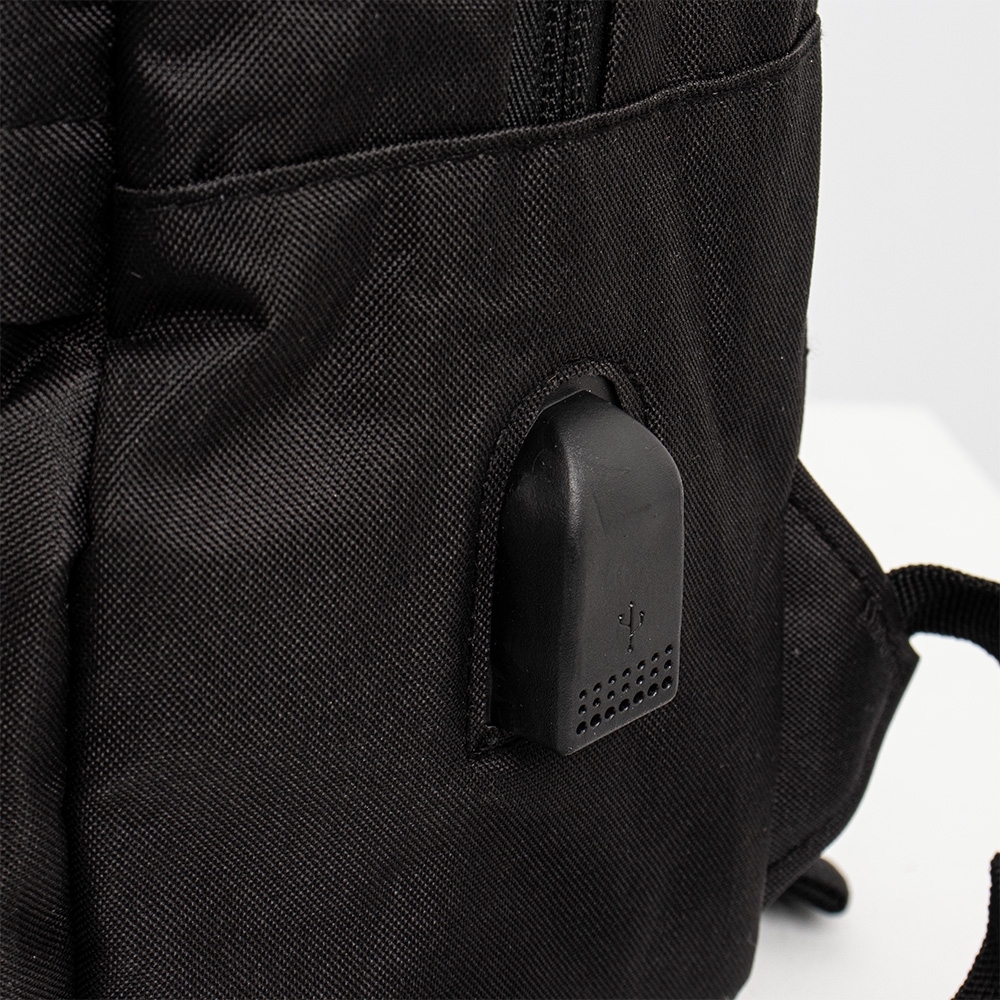 Mochila de Nylon USB
